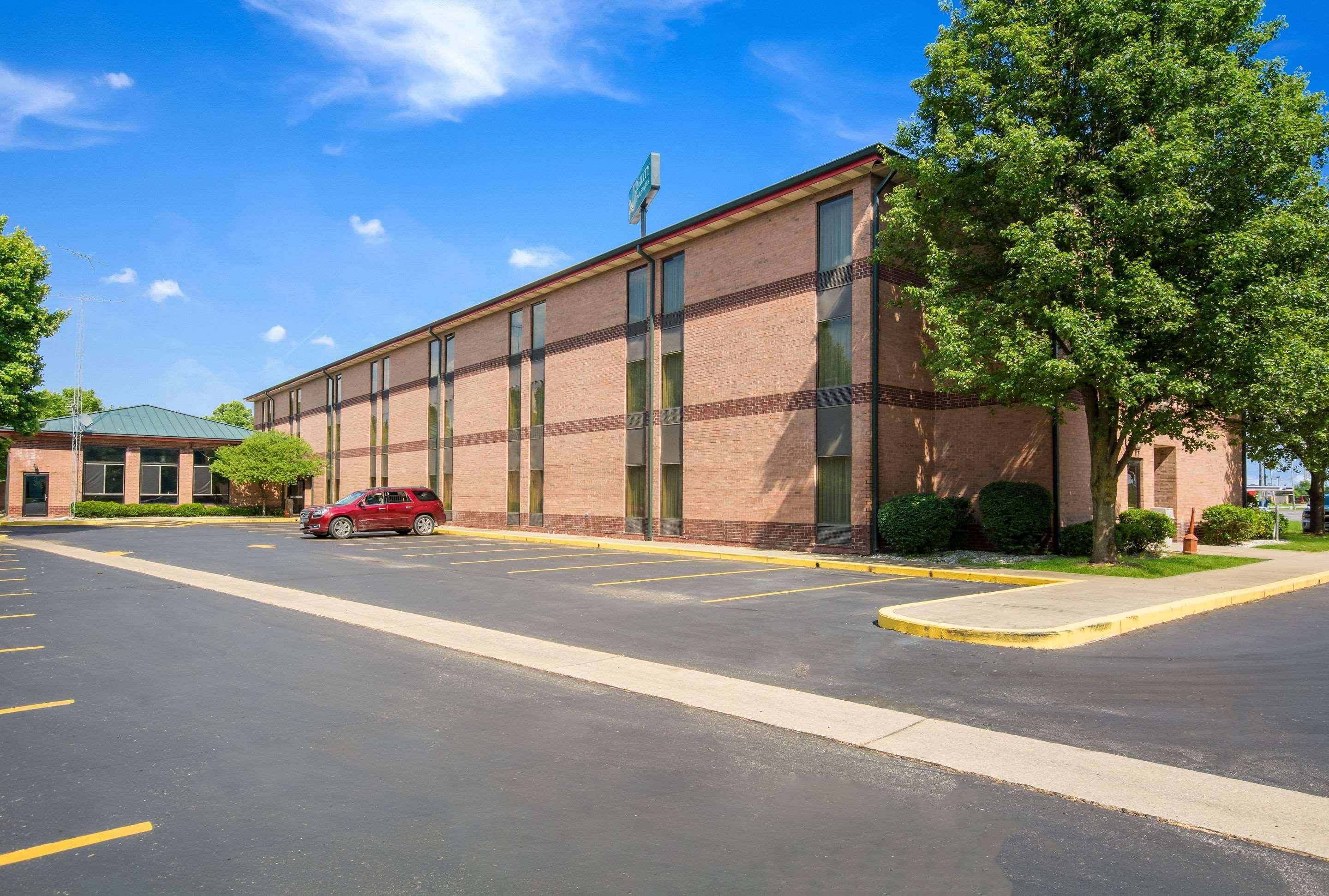 Quality Inn&Suites-Sellersburg Exterior foto